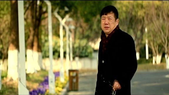 涛子 - 爱你却牵不到你的手 (KTV版)