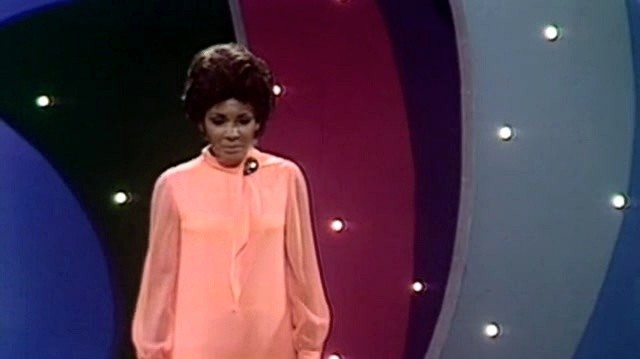 Shirley Bassey - What About Today?/Yesterday When I Was Young/What About Today?(Reprise) (Medley/Live On The Ed Sullivan Show, February 28, 1971)