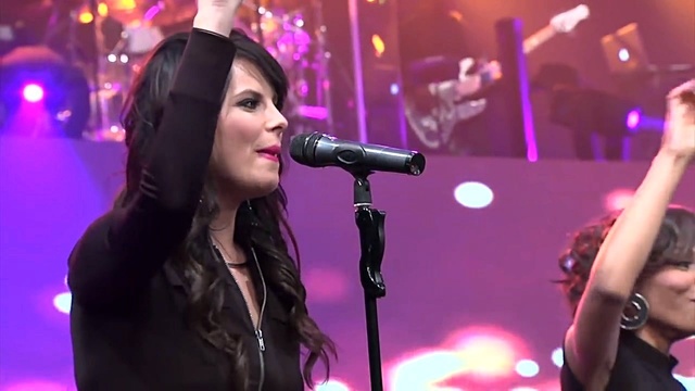 Tasha Cobbs - Immediately (Live)