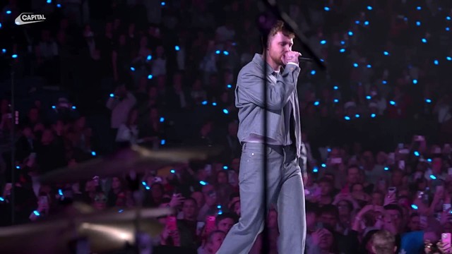 Alex Warren - Ordinary (Live at Capital's Jingle Bell Ball 2025)