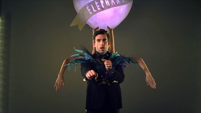 Elephant - Danse, Danse