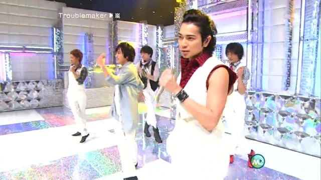 岚 - Troublemaker （Music Station） 现场版 中文字幕 10/03/05 (Live)