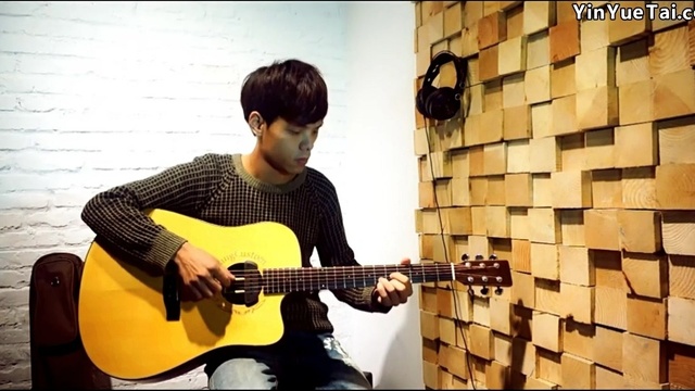 周杰伦 - 烟花易冷 ( 弹唱版)