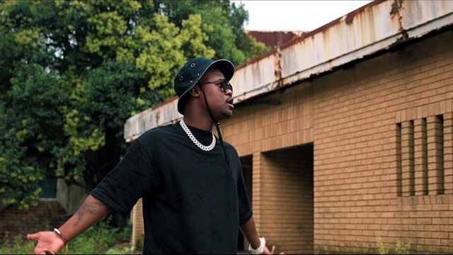 Mlindo The Vocalist - Inkumbulo(Ngiyayisola)