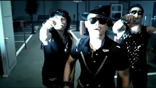 제이트랙스 - Wuzzup