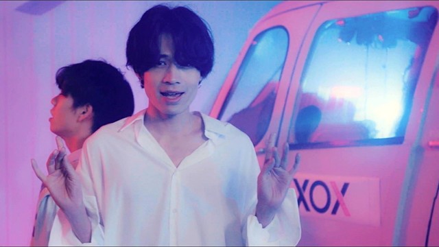 XOX - 滑走路に咲く
