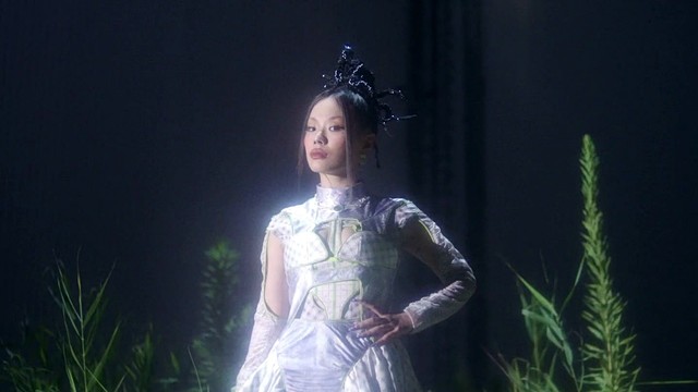 周笔畅 - 周笔畅&万妮达Vinida Weng《欢迎光临》MV预告 (预告版)