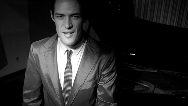 Marconi - Me puedes pedir lo que sea (a dueto con Eiza González)