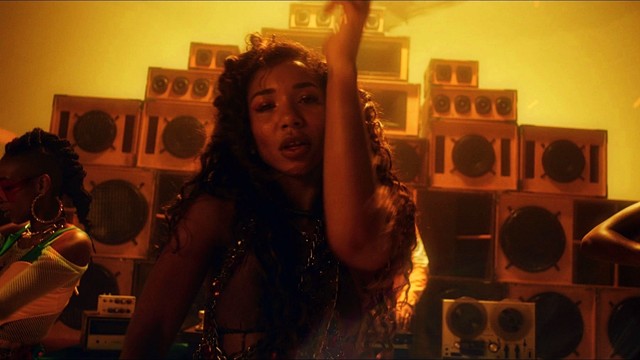 Karol Conka - Louca e Sagaz