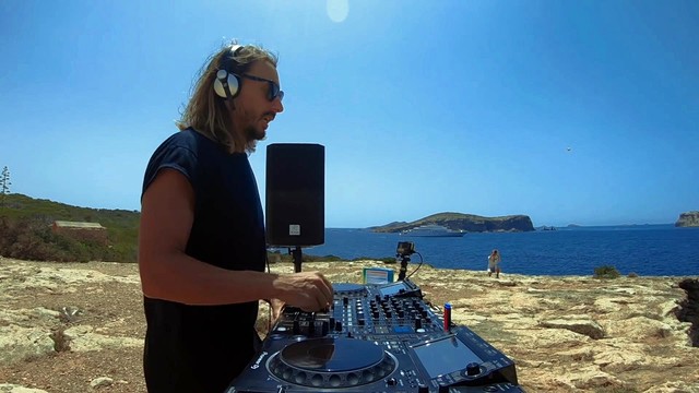 Studio - Bob Sinclar live from Studio Ibiza (Live)