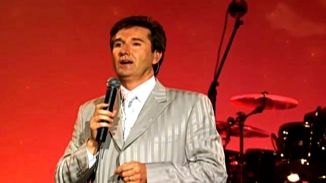Daniel O'Donnell - I Forgot To Remember To Forget You (Live)