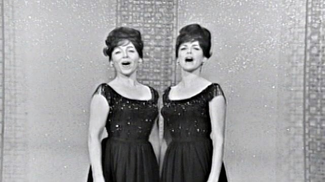 The Barry Sisters - Matchmaker, Matchmaker/To Life (Medley/Live On The Ed Sullivan Show, February 28, 1965)