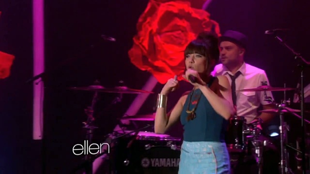 Carly Rae Jepsen - Call Me Maybe (Live At Ellen Show)