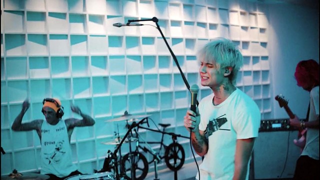 Jxdn - Think About Me (Live Performance)