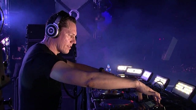 Tiësto - Paradise