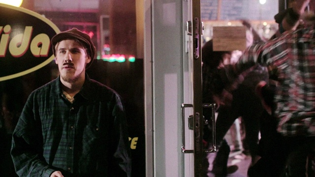 Lassi Valtonen - Tuhkaa ja hiekkaa