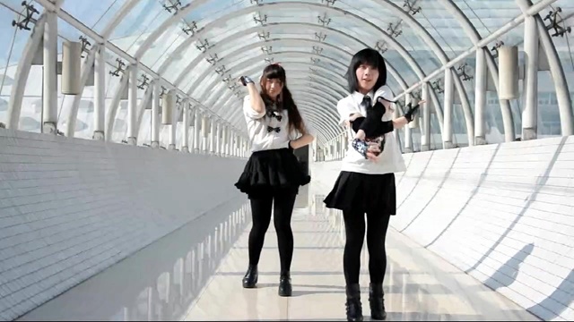 舞蹈视频 - 【Zoe&牛拜】某失控的遥控器之舞 (饭制版)