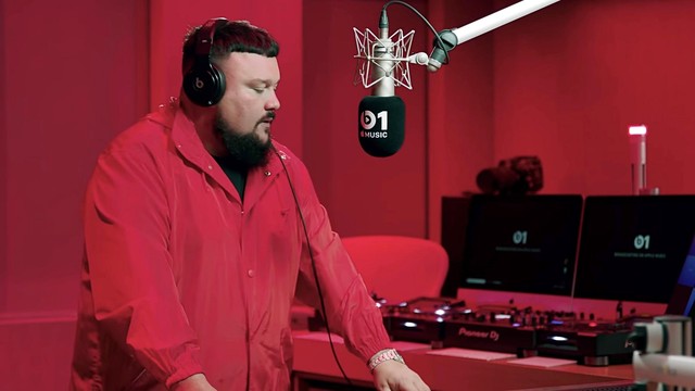 DigDat - Original Freestyle Rap (Live On Apple Music's Beats 1 Radio)