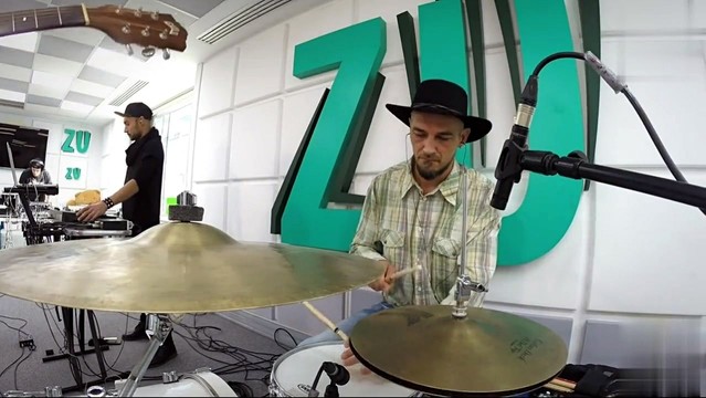 Lidia Buble - Mi-e bine (Live At la Radio ZU)