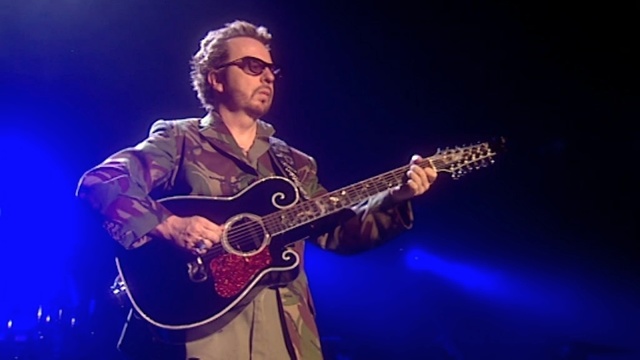 Eurythmics - I Saved the World Today (Peacetour Live) (Live)