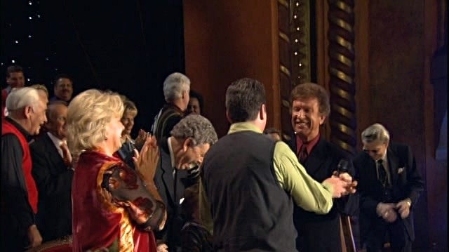 Bill & Gloria Gaither - He Drew The Line (Live)