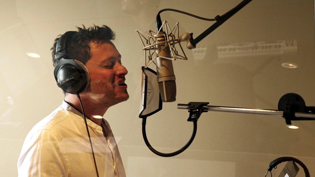 Carla - Siffler sur la colline (A toi, Joe Dassin)