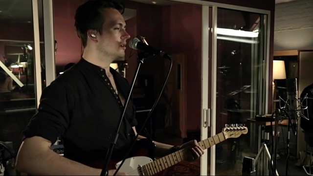 Tom Chaplin - Hold On To Our Love (Acoustic)