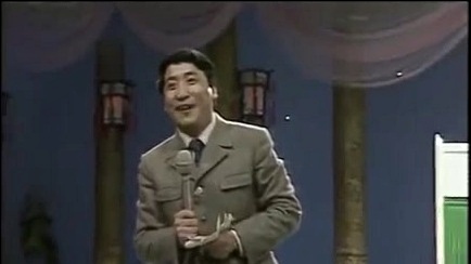 马季 - 宇宙牌香烟 (相声版)