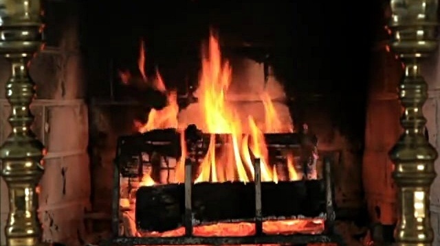 Jackie Evancho - The Christmas Song (Chestnuts Roasting on an Open Fire) (Yule Log Video)