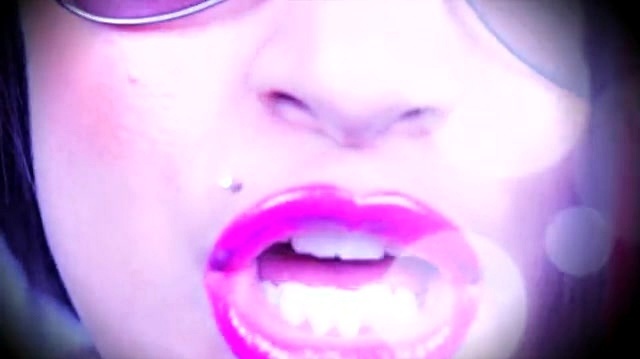 Paula DeAnda - Besos