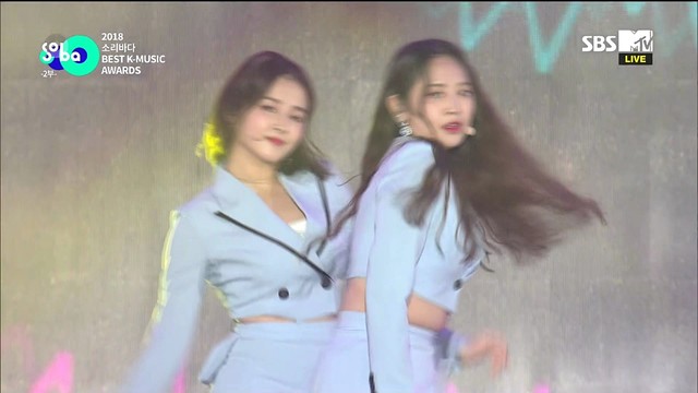 MOMOLAND - 뿜뿜 (2018 SORIBADA BEST-K MUSIC AWARDS Live 2018/08/30)
