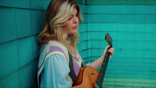 Antonia Jones - Quédate Creyendo