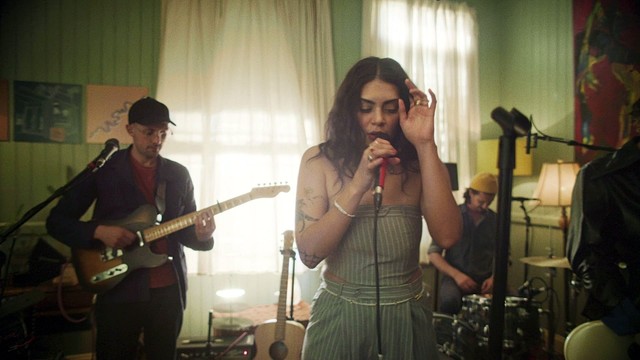 Thelma Plum - Bars On My Windows (Live at #56, Meanjin, Australia, July 2022)