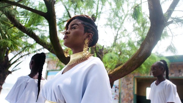 Dunnie - Ewele(feat. Dunnie & Focalistic)