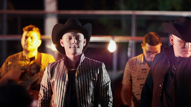 Giovanny Ayala - El Primer Tonto