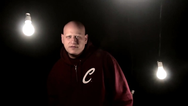 Estragos Trifulka - El Barrio Me Hizo Asi