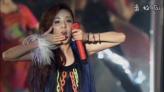 2NE1 - Go Away (2012 Global Tour New Evolution In Seoul演唱会)