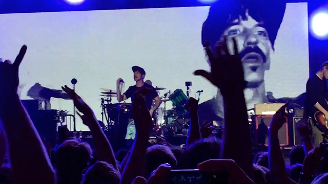 Red Hot Chili Peppers - Can't Stop (Live At Telekom Street Gigs Berlin 2016) (Live)