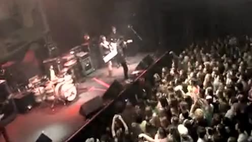 Cobra Starship - Hollaback Boy Bring It (Live)