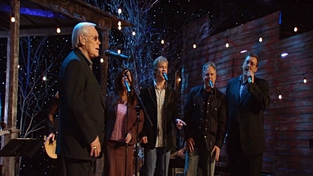 Bill & Gloria Gaither & Their Homecoming Friends - Just a Little Talk With Jesus (Live)