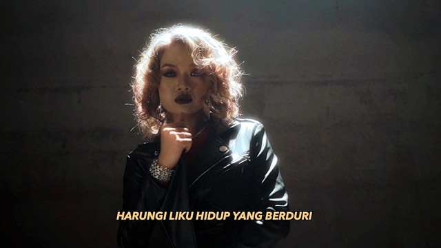 Benzooloo - Nyalakan (Official Lirik Muzik Video)