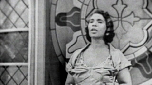 Marian Anderson - Traditional: He's Got The Whole World In His Hands (Live)