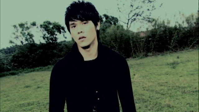 卢学睿 - 离心力