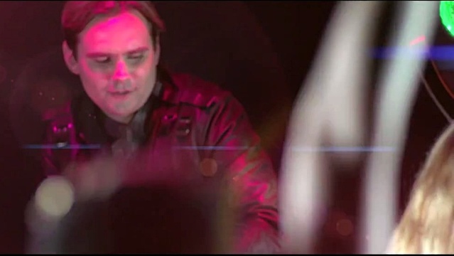 Mischa Daniels - Can't Live Without You (Live)