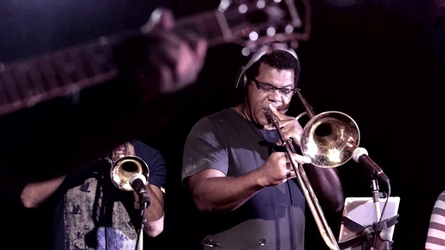 Fino Coletivo - Iracema (Live)