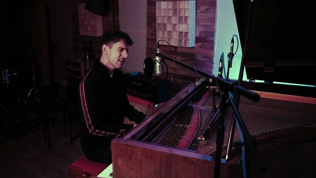 ONR - Must Stop(Falling in Love)[feat. Sarah Barthel of Phantogram] (Live in Studio, 2020)