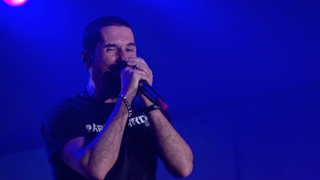 Capital Inicial - Should I Stay or Should I Go (Live)