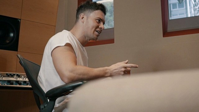 Joel Corry - Good As Gold (feat. Hayley May)