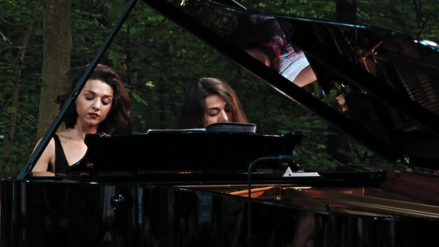 Khatia Buniatishvili - Hungarian Dance No. 1 in G Minor(Allegro molto)for Four Hands, WoO 1/1 (Live)