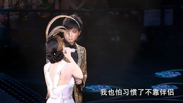 周慧敏 - 爱得太迟 (Deep V.25周慧敏演唱会现场版 中文字幕)